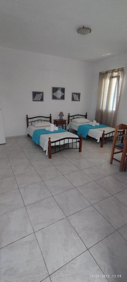 Tinos Apartments Zalonis Айос Іоанніс Номер фото